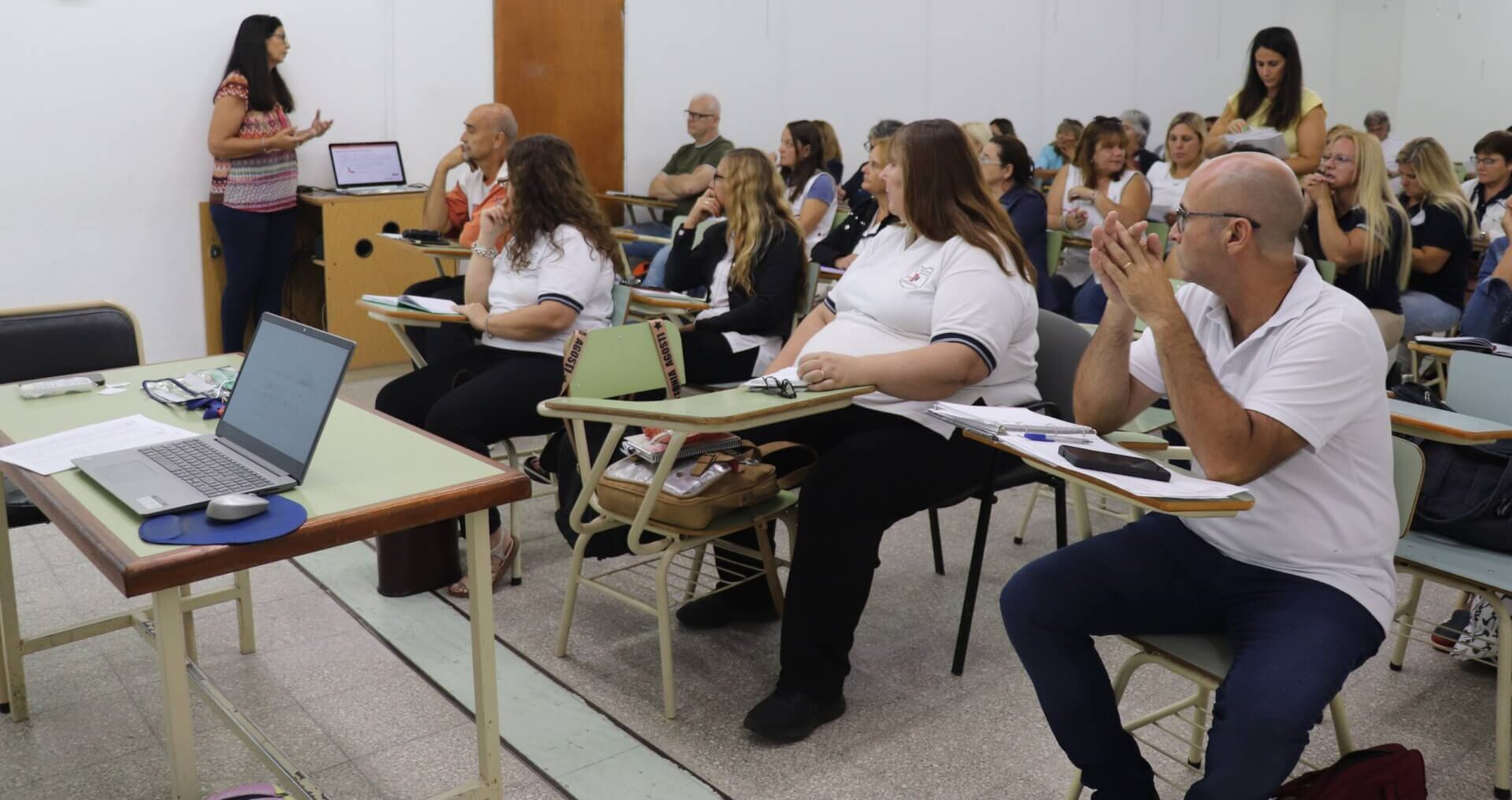 Docentes y directivos de escuelas se capacitan para la implementación ...